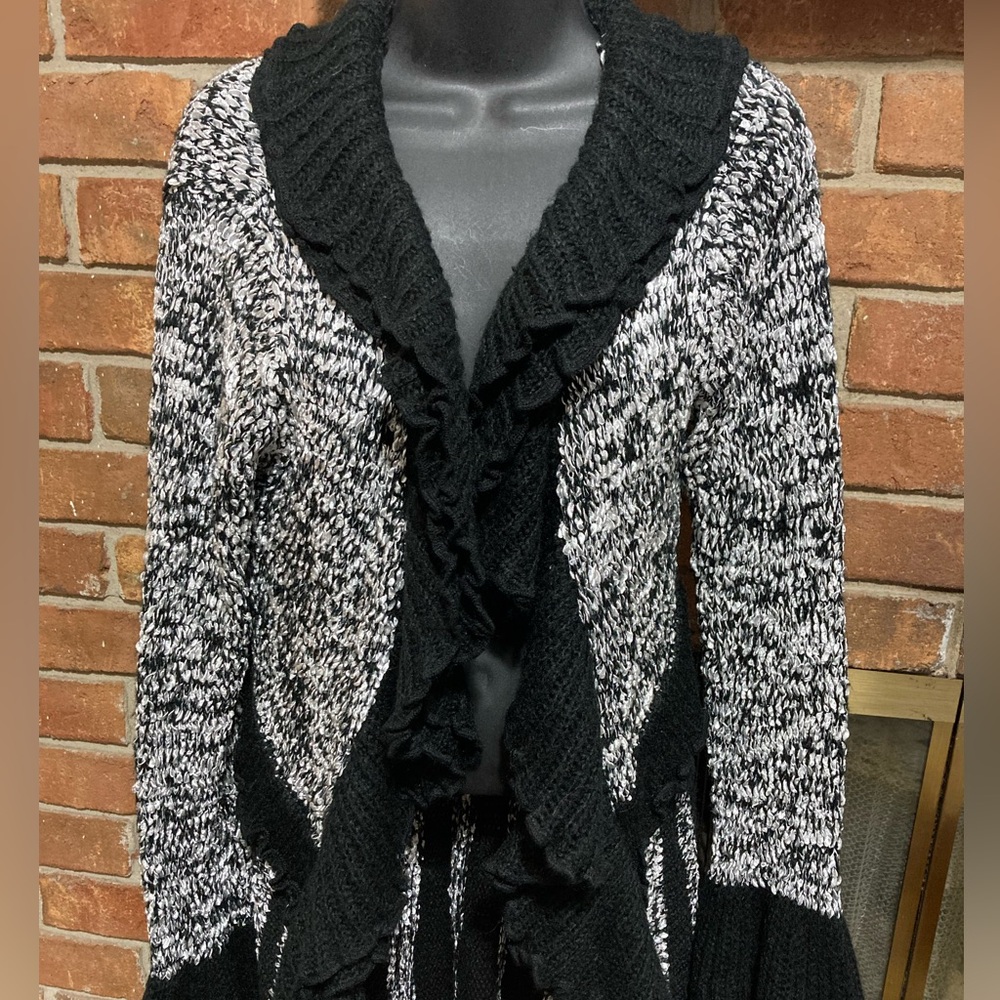 Chic Black and White Women's Cardigan